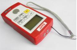 China Digital Ultrasonic Wall Thickness Gauge 4 Digits LCD With Backlight supplier