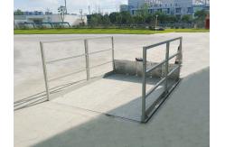 China 2500x2000mm Scissor Lift Loading Dock Table with Handrail and Loading Flap supplier