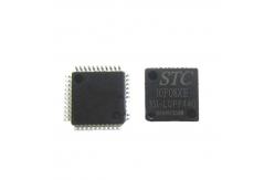 China Microcontrollers STC12C5A52S2 12C5A16AD 12C5A32AD STC11F60XE 11F40XE DIP40 LQFP44 MCU IC Chip supplier
