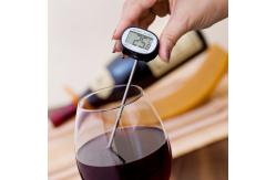 China Swiveled LCD Head Quick Read Thermometer , Waterproof Meat Thermometer Light Weight supplier