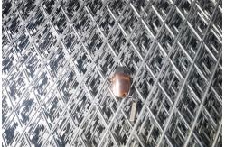 China 800mm 1200mm Galvanized Razor Wire Fence Cross Razor Barbed Wire Fence supplier