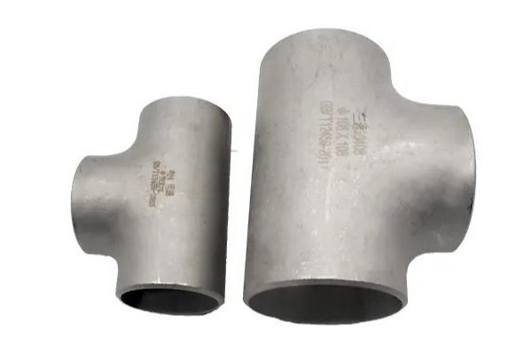 Threaded Connection Butt Weld Reducing Tee Sand Blasting In Various Industries