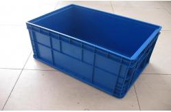 China Transport 4.7L Plastic Euro Stacking Containers Stackable Bins With Cover supplier