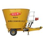 Full Automatic 4-8 M3 Vertical Cow Feed TMR Mixer Machine Yellow Red Color for sale