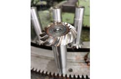 China 20 Teeth Spiral Bevel Gears With Axial Pitch 2.5 60mm Hole Diameter supplier