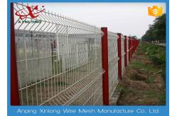 China Custom Black / Green Welded Wire Mesh Fence For Residential V Shape supplier
