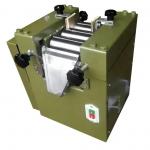 Laboratory Cosmetic Triple Roller Grinder Chocolate Fine Grind Machine for sale