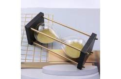 China Novelty Wooden Hourglass Custom 3 Minute Hourglass Timer Various Sizes supplier
