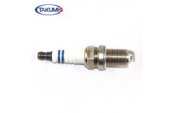 China Industrial Two Wheeler Spark Plug 18.9mm Rotation Length Multi - Ribbed Insulator supplier
