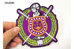 China Custom No Minimum Iron On patches Custom Embroidered Patches for Clothing supplier