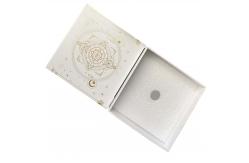 China Customizable White Rigid Candle Box Golden Foil Stamping White Foam Insert supplier