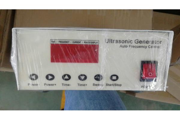 Small Power 300W Ultrasonic Frequency Generator Compact 160 X 360 X 300mm