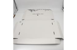 China Customized Corrugated Folding Packaging Box Foldable Clothes Packaging Gift Box supplier