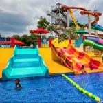 Kids Swimming Pool Water Sports Games Equipment Fiberglass Water Slide For Kids for sale