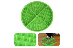 China Multifunction silicone Dog Licking Mat With Suction Cups supplier