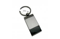 China Customizable Metal Keychain Holder with Black Gun Finish and MOQ of 500 supplier