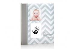 China Memory Gift Baby Milestone Book With Clean Touch Baby Safe Ink Pad supplier