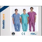 Soft Nonwoven Disposable Scrub Suits With ISO13485 Surgical Nurse Coat Pink Dark Green for sale
