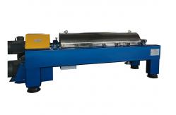 China Automatic Continuous Chemical Centrifuge Sludge Dewatering Decanter Dehydrator supplier