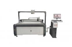 China Cnc 2500mm Corrugated Carton Box Machine Digital Cardboard Sample Cutter supplier