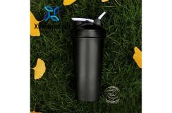 China Large Disposable Plastic Shaker Cup With Easy-Squeeze Handle Classic Measuring Scale supplier