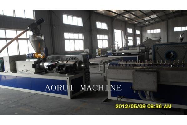 WPC Cupboard Plastic Profile Extrusion Machinery , WPC Lounge Profile Production Line