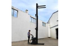 China Stand On Electric Stacker Forklift 1 Ton  Capacity Regenerative Braking supplier