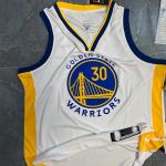 30 Curry White Custom Basketball Uniforms Polyester White Basketball Shirt for sale
