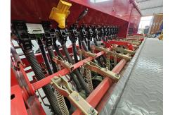China Tractor Mounted Wheat Fertilizer Seeder Planter From China supplier