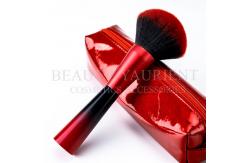 China Customizable Big Fluffy Powder Brush With Spray Gradient Ramp Plastic Handle supplier