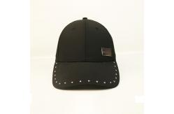 China Curved Brim Polyester Baseball Cap Adjustable Plain With Metal Badge supplier