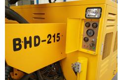China Mobile 100m Deep Hydraulic Rotary Drilling Rig supplier