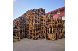 China Solid Wooden Pallets Assembly Machine With Pallet Stacker supplier