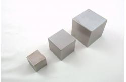 China Density 18.8g/Cm3 Pure 1kg Tungsten Cube For Weight Balancing supplier