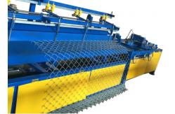 China Galvanized Wire Chain Link Fence Machine supplier