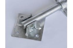 China Painted 32mm Scaffolding Leveling Jack With Swivel Base Plate supplier