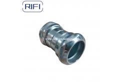China EMT Conduit Fittings EMT Galvanized Steel Set Screw Connector With Insulated supplier