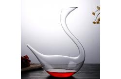 China 1800ml Glass Wine Decanter Handmade Lead Free Crystal Material Swan Shaped supplier
