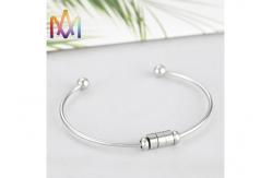 China Removable Wired Cuff Womens Engraved Bracelets 7g supplier