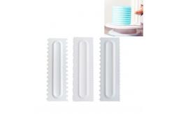 China Cake Scrapers Set Plastic Sawtooth Scraper Polisher Butter Cream Cake DIY Tool supplier