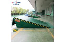 China Hydraulic Dock Leveler Load And Unload Goods Green 220V supplier