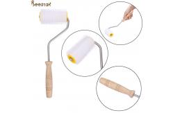 China Beekeeping Tool Uncapping Roller With Plastic Roller For Propolis Collecting supplier