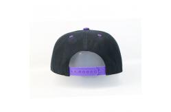 China Adults Flat Brim Snapback Hats Custom Logo Flat Bill Cap With Plastic Buckle supplier