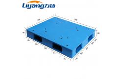China Light Duty Rackable Plastic Pallets CE HDPE Pallet 1300 X 1100 supplier