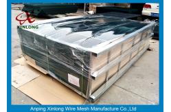 China Waterproof Welded Wire Mesh Fence Galvanized Iron Wire Mesh Fence supplier