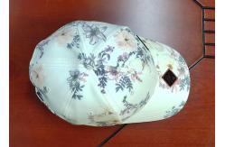 China Custom Flower Metal Label Sports Dad Hats Breathable And Waterproof supplier