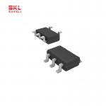 MAX1724EZK33+T  Power Management ICs  1.5μA IQ Step-Up DC-DC Converters in TSOT and µDFN   Package TSOT-23-5 for sale