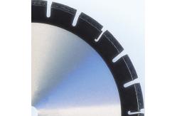 China Laser Welded Synthetic Diamond Asphalt Cutting Blade With Undercutting Protections supplier