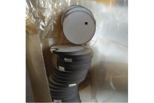 Wrap Edge Piezoelectric Ceramic Materials Positive And Negative Electrodes In One Ceramic Side