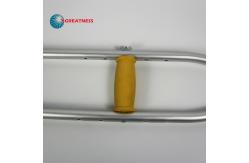China Multi Size Adjustable Aluminum Axillary Crutch Matte Finish supplier